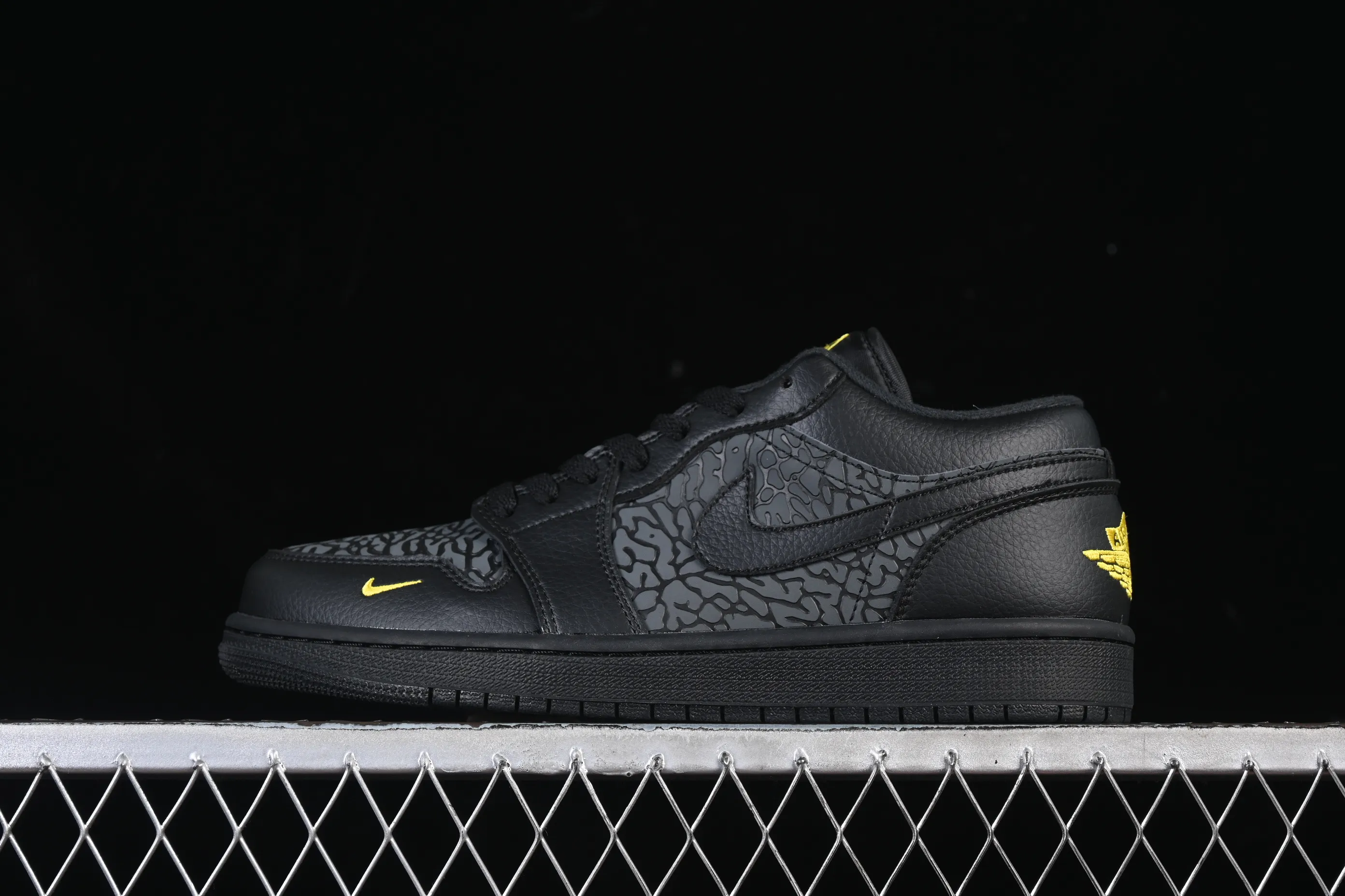 All Categories Air Jordan Jordan Series Basketball Shoes Air Jordan 1 Low Air Jordan 1 Low "Elephant" AJ1 Joe 1 Explosion Danger Warning Low-top Cultural Casual Shoes IM6568-010